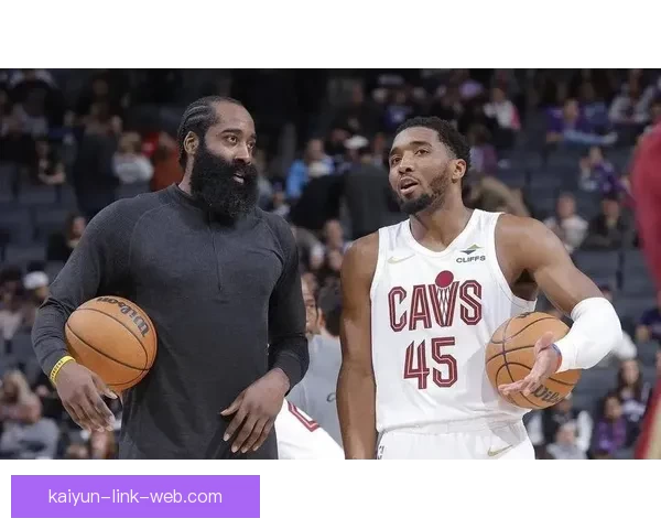 米切尔：哈登的吸引力减轻莫布利压力 艾伦缺席让他承受更多挑战