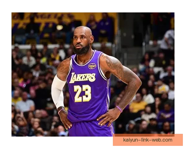 詹姆斯创常规赛出场纪录 肯纳德展现联盟顶级射手风采