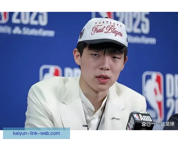 开拓者官方召回杨瀚森 混音告别本赛季大合影小杨未现身